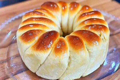 Pão caseiro doce fofinho com apenas 1 ovo e sem sovar que já