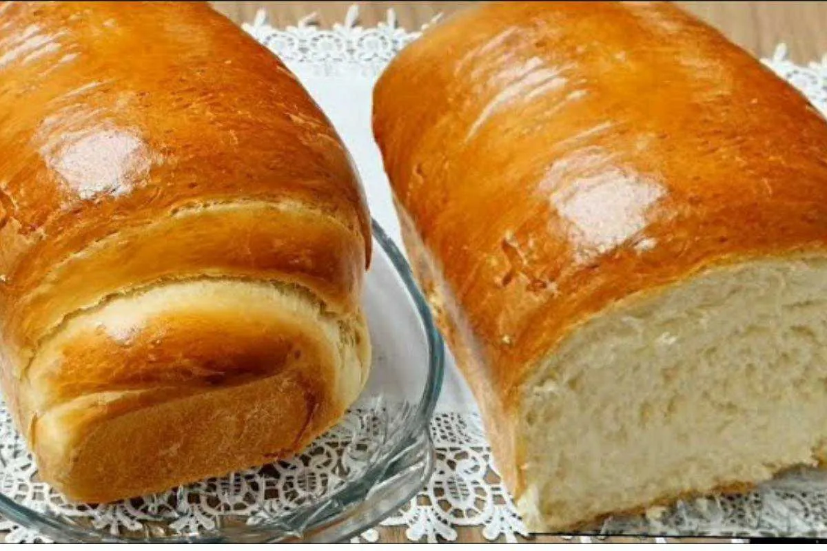 Pão caseiro fácil ótimo para comer ainda quentinho na hora d