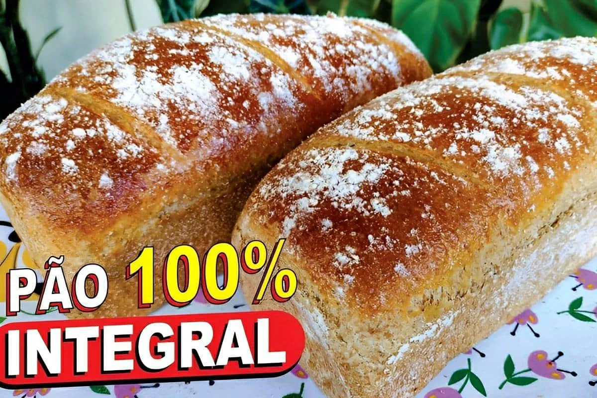Pão caseiro integral ótimo para comer quentinho com a mantei