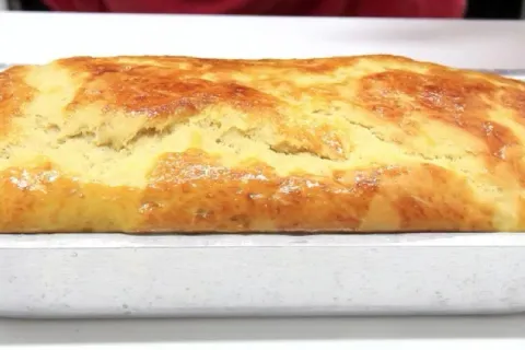 Pão caseiro salgado que não precisa sovar e fica uma delícia