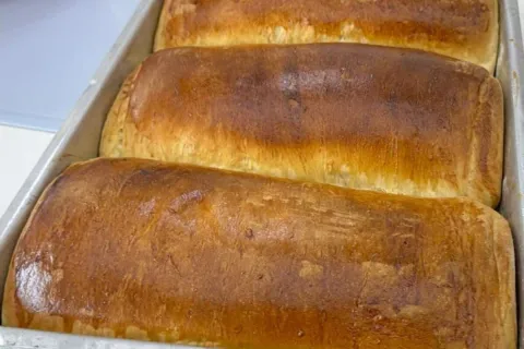 Pão caseiro sem sovar, fácil de preparar e perfeito para ser