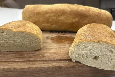 Pão caseiro simples e econômico para você ter pão em casa a 