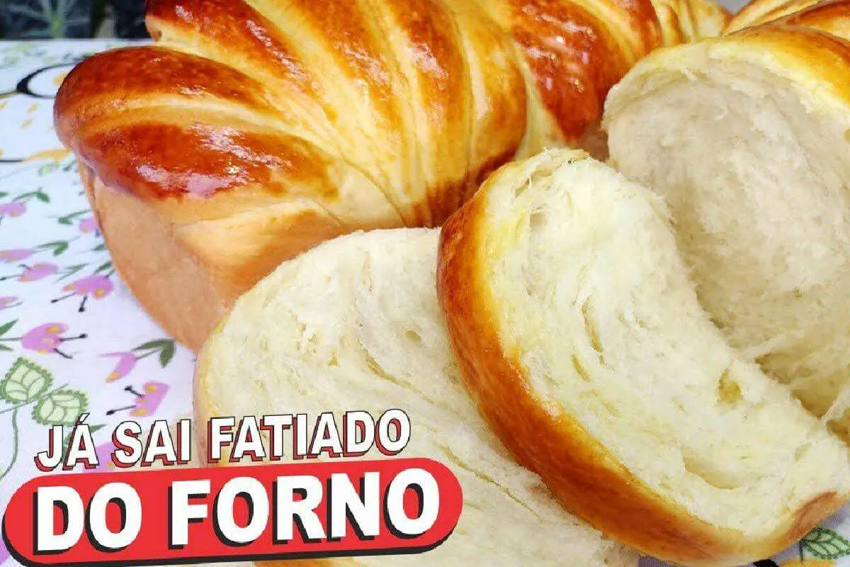 Pão caseiro super fofinho e o melhor é que já sai do forno r