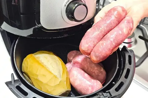 Pão com linguiça feito na air fryer de um jeito diferente pa