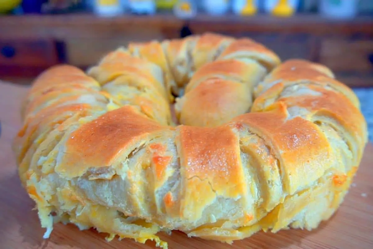 Pão de alho caseiro tão macio e fofinho que chega a desmanch