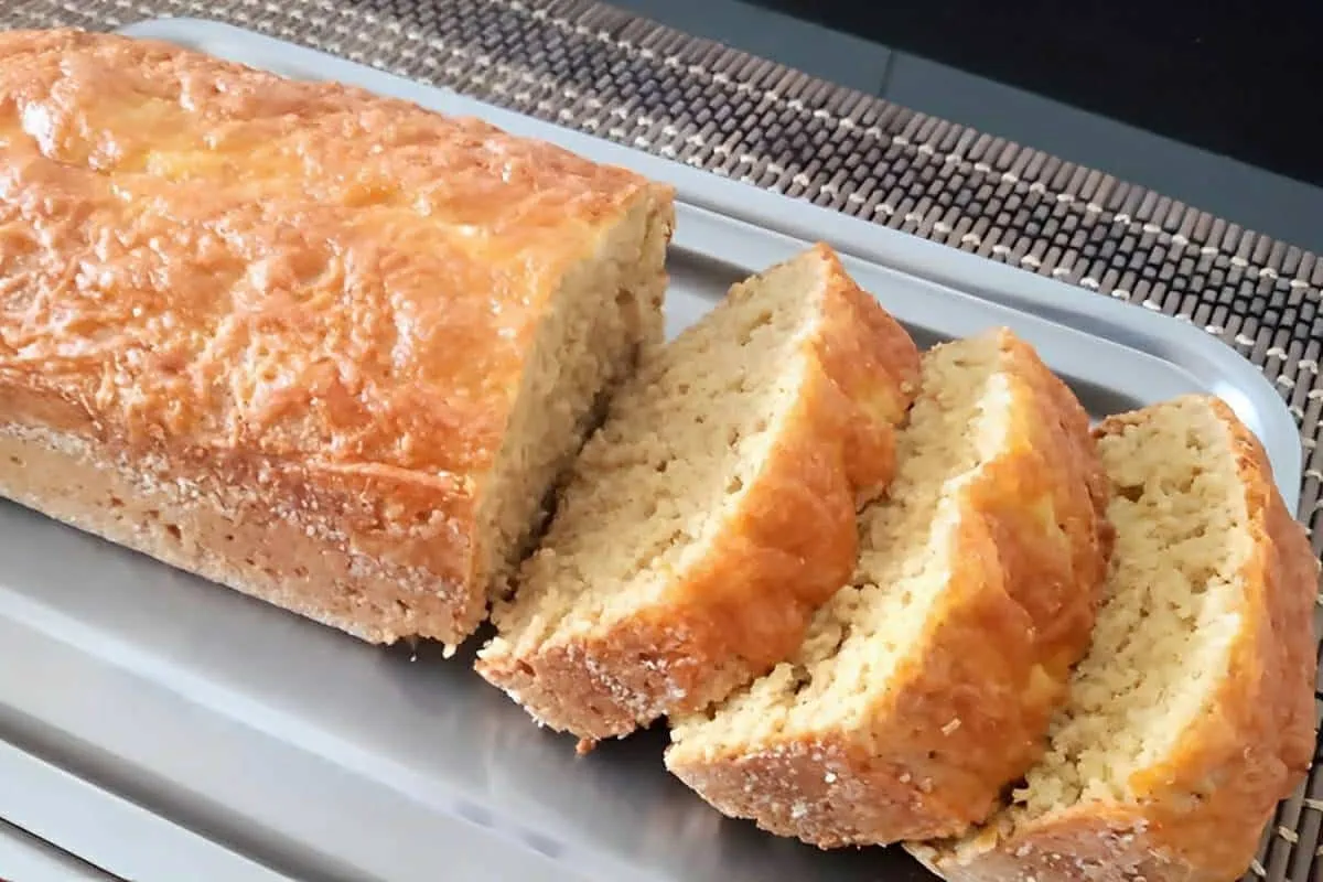 Pão de aveia com iogurte para você deixar seu café da manhã