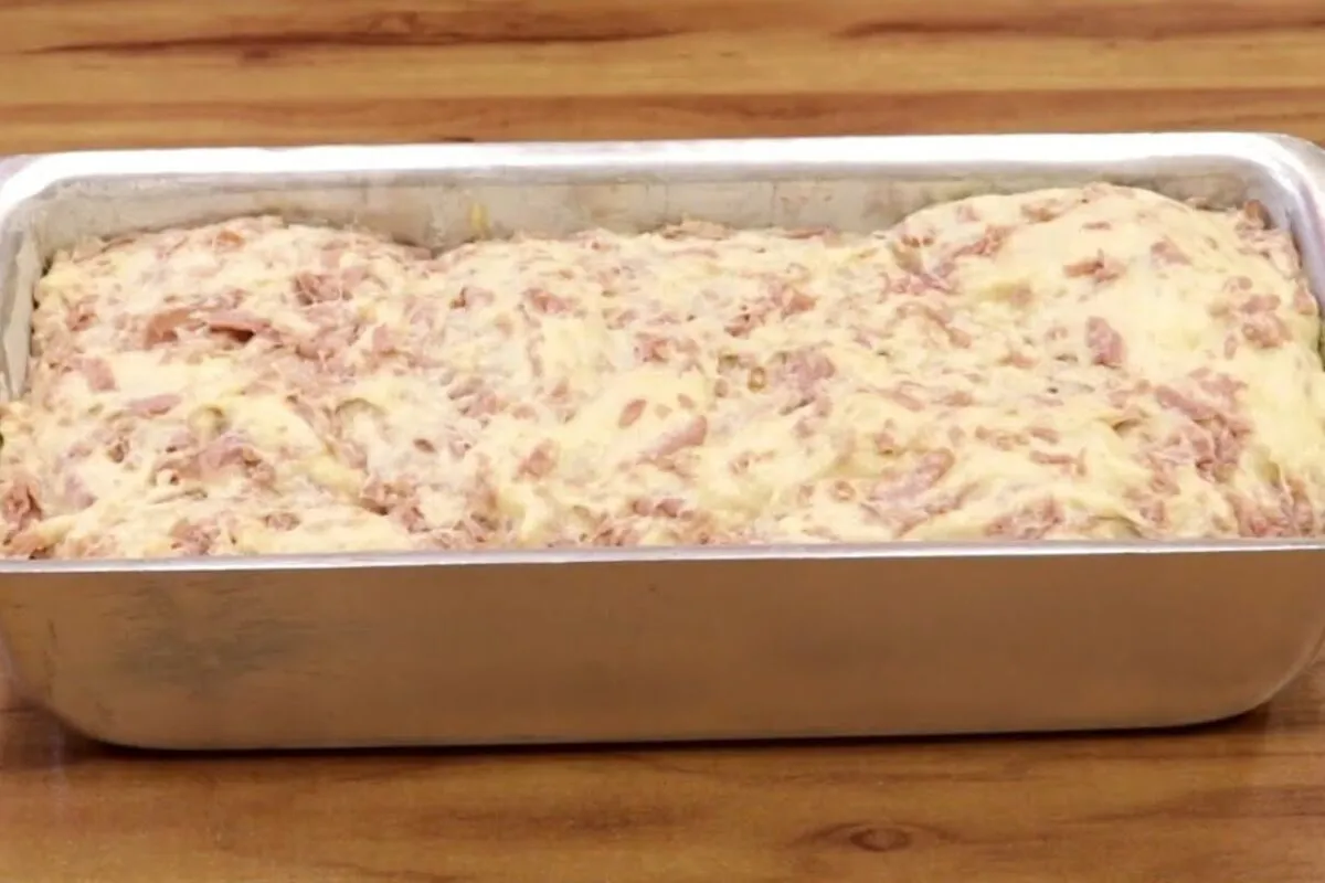 Pão de calabresa sem sovar, muito leve e prático, para quem