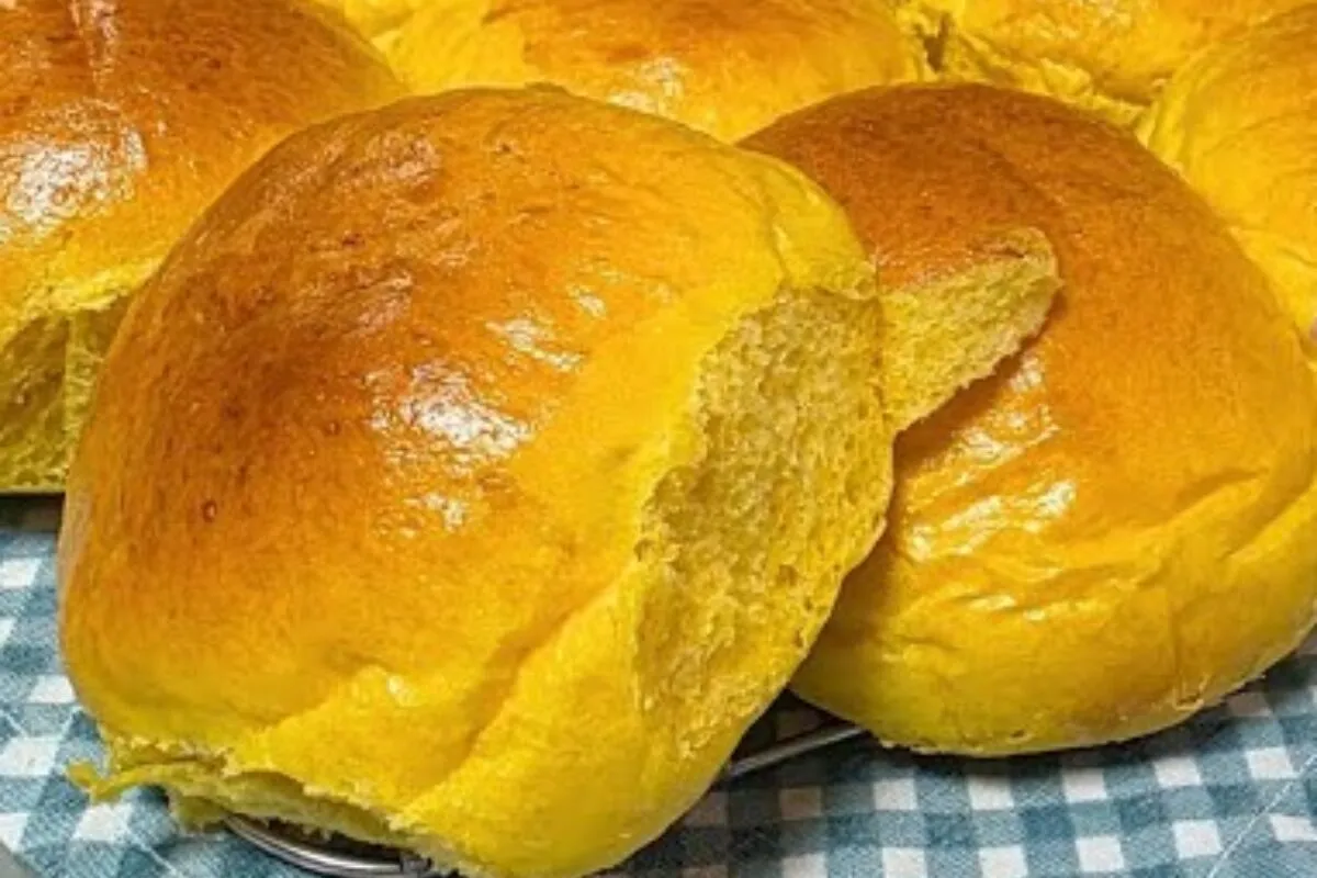 Pão de cenoura tão fofinho que parece uma nuvem, fácil de fa