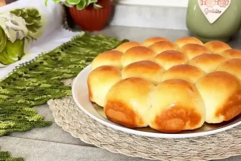 Pão de creme de leite feito sem precisar sovar, fofinho e pe