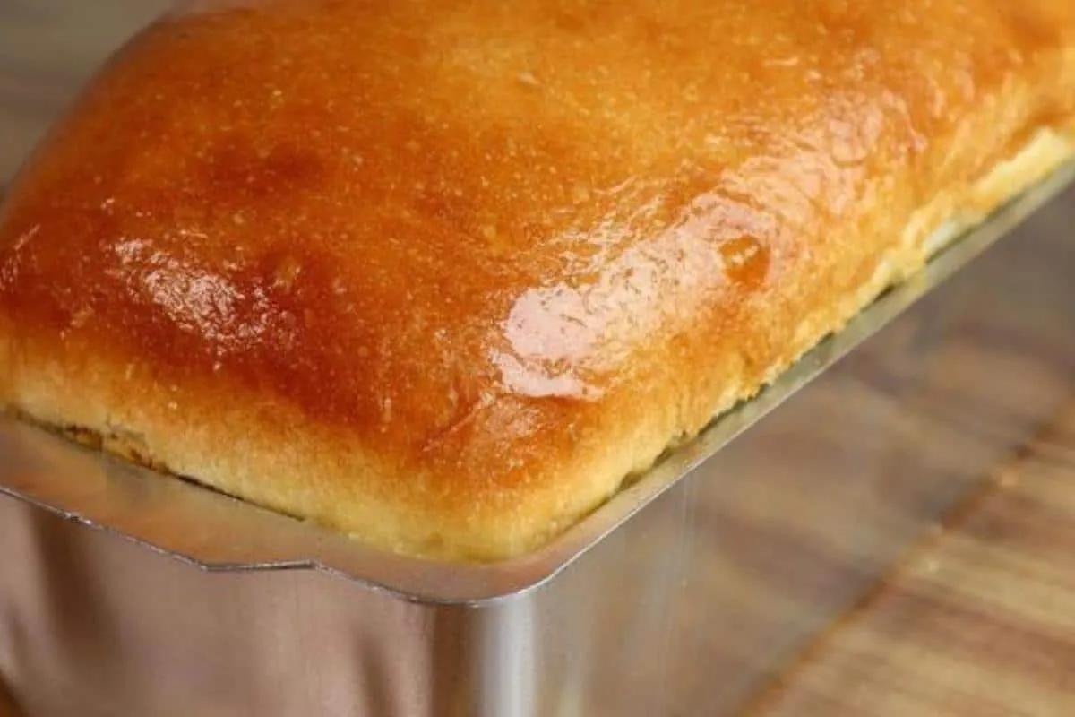 Pão de forma caseiro para o café da manhã: essa receita não