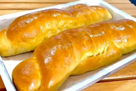 Pão de forma econômico e fofinho, cresce bastante e rende mu