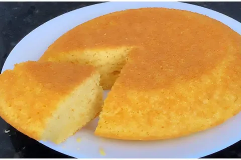Pão de fubá sem trigo e sem leite que fica pronto em apenas 