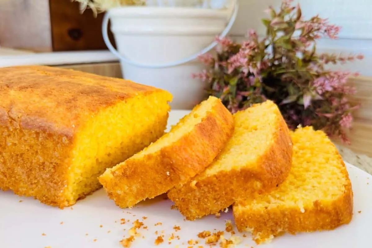 Pão de fubá: todos procuram, rápido e gostoso para o seu caf