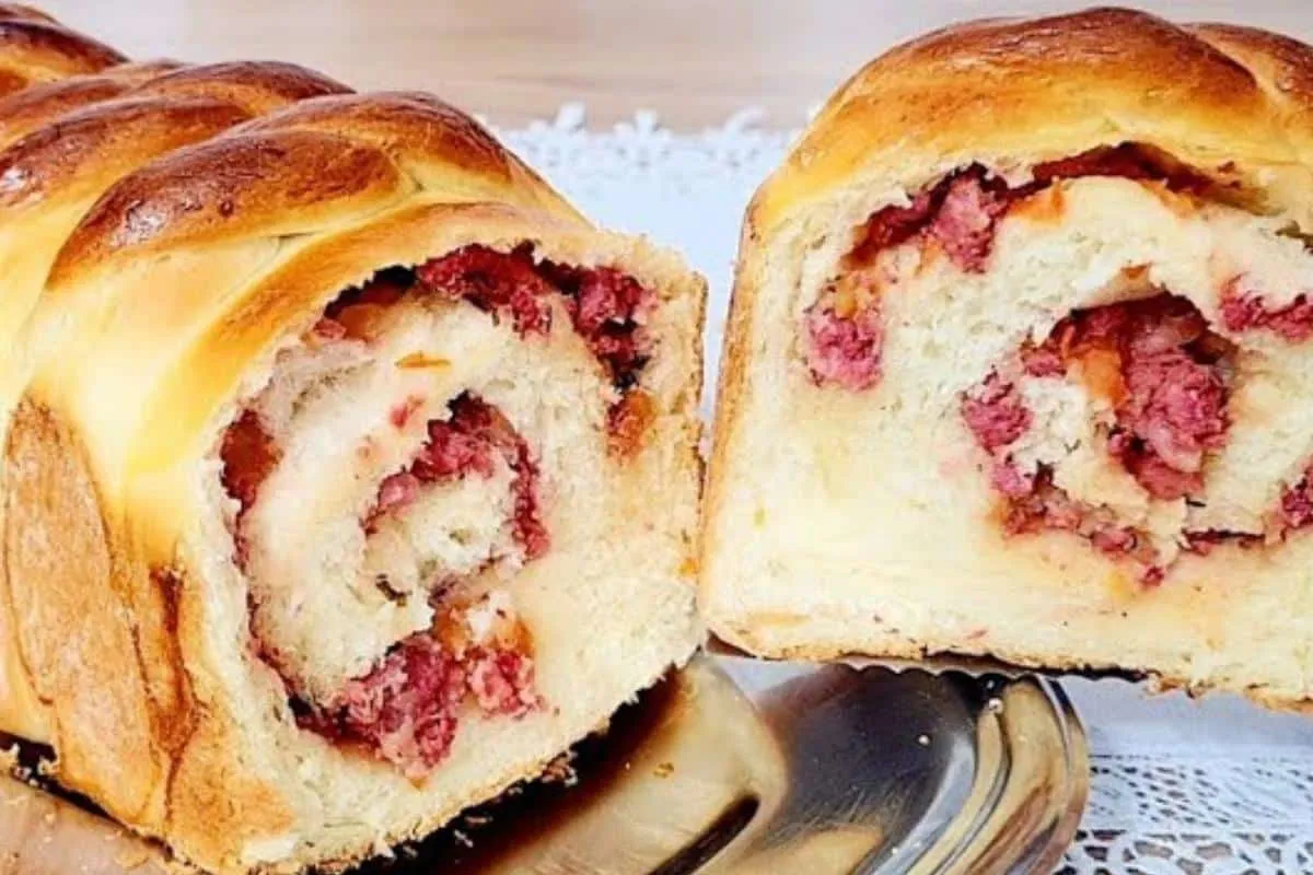 Pão de linguiça colonial bem saboroso e macio que é bem simp