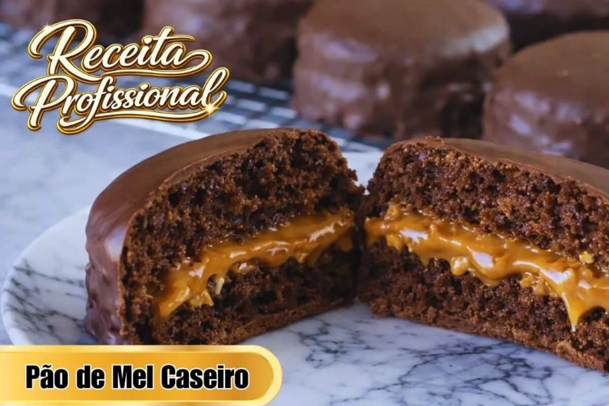 Pão de mel muito fofinho e com aquele aroma irresistível de