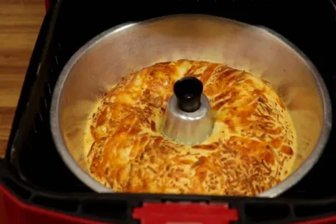 Pão de queijo na air fryer bem crocante, para o seu café da 