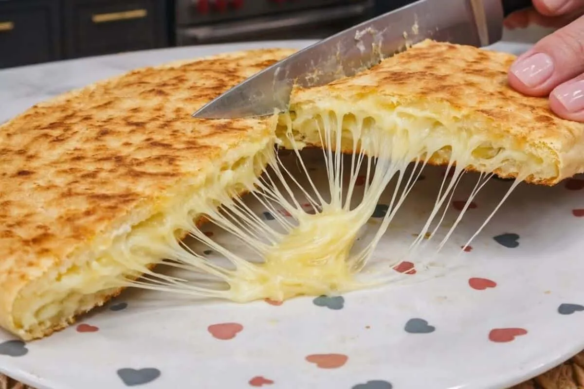 Pão de queijo na frigideira muito fácil e rápido, perfeito p