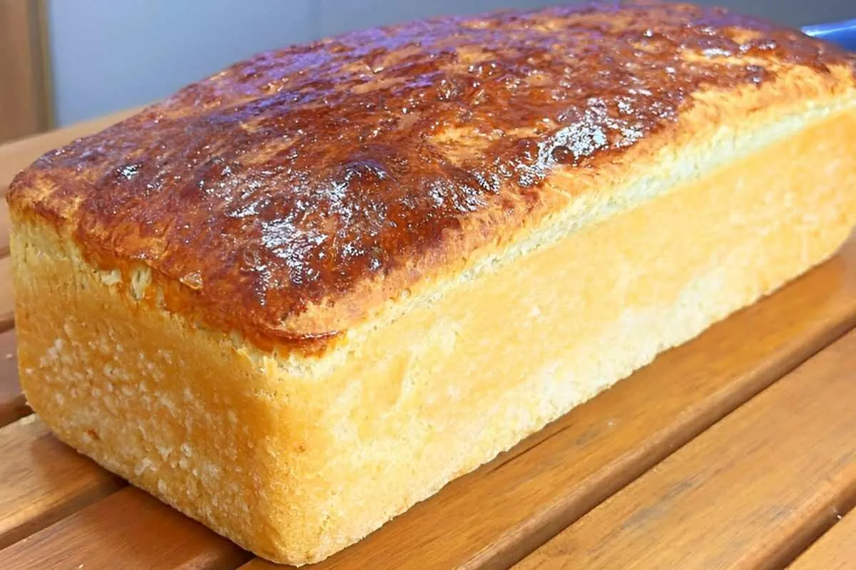 Pão fofinho e macio para você servir no seu café da manhã em
