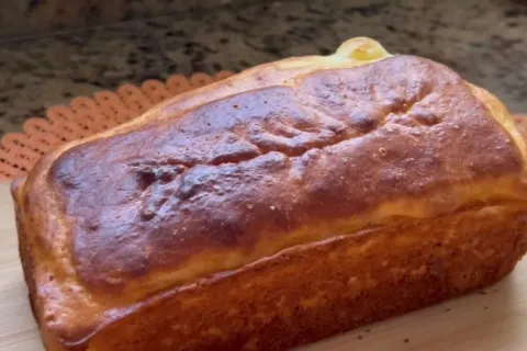 Pão sem glúten fácil e delicioso para o seu café da manhã em