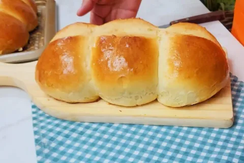 Pão sovado fofinho e saboroso: ótimo para seu café da manhã 