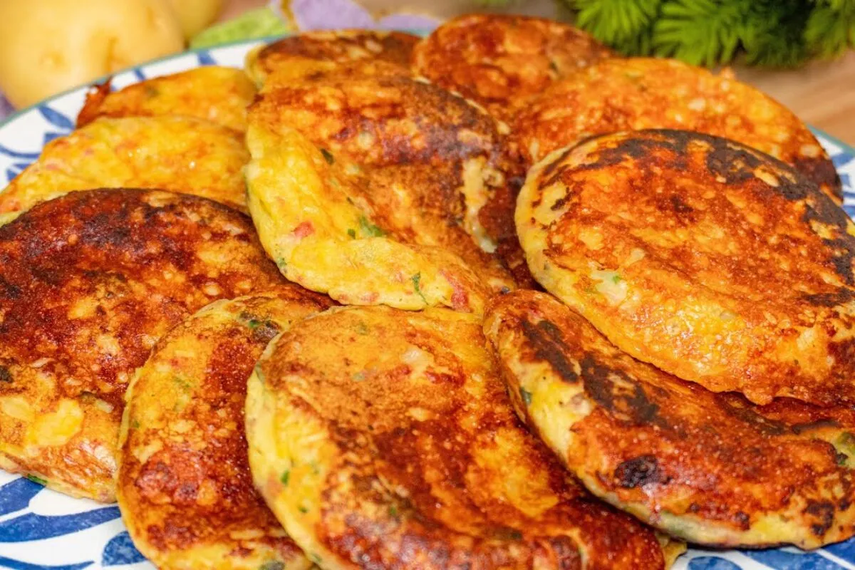 Pãozinho de batata de frigideira bem fácil, rápido e econômi