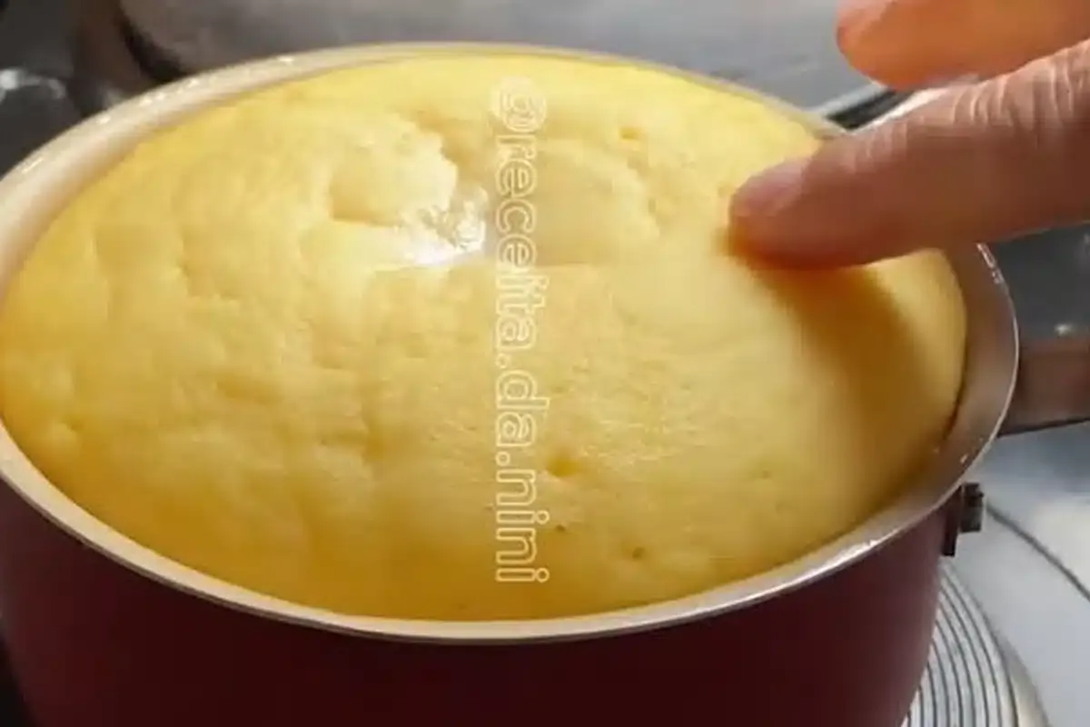 Pãozinho de fubá na panela delicioso e perfeito para o café