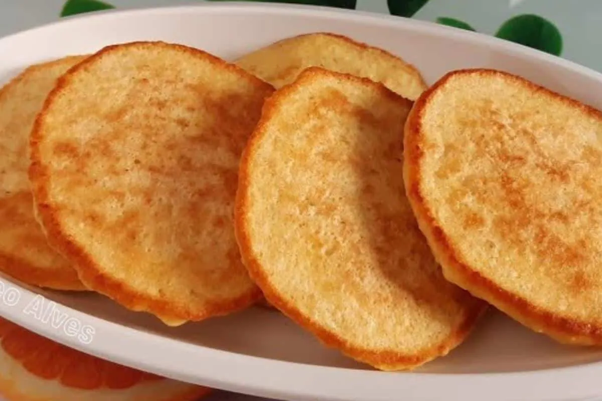 Pãozinho de mandioca saudável para mudar o seu cardápio de c