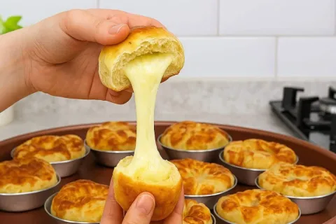 Pãozinho de queijo de liquidificador: receita fácil e rápida