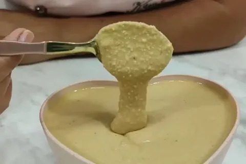 Pasta de amendoim cremosa e saudável, para você economizar n
