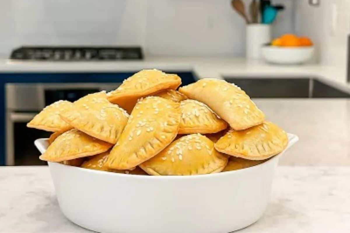 Pastel de forno fácil e delicioso para o lanche da tarde ou