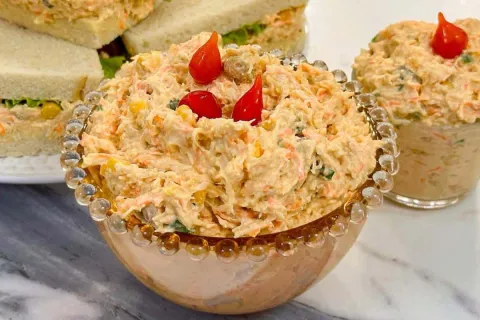 Patê de frango cremoso para lanche natural ou acompanhar tor