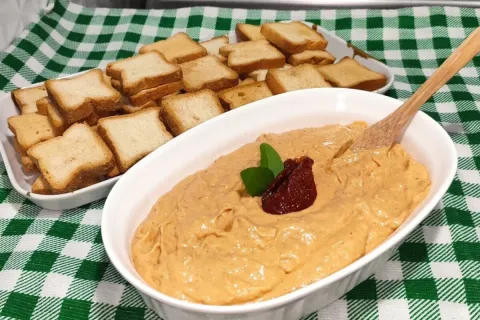 Patê de tomate seco: pronto em 5 minutos, muito cremoso e pe