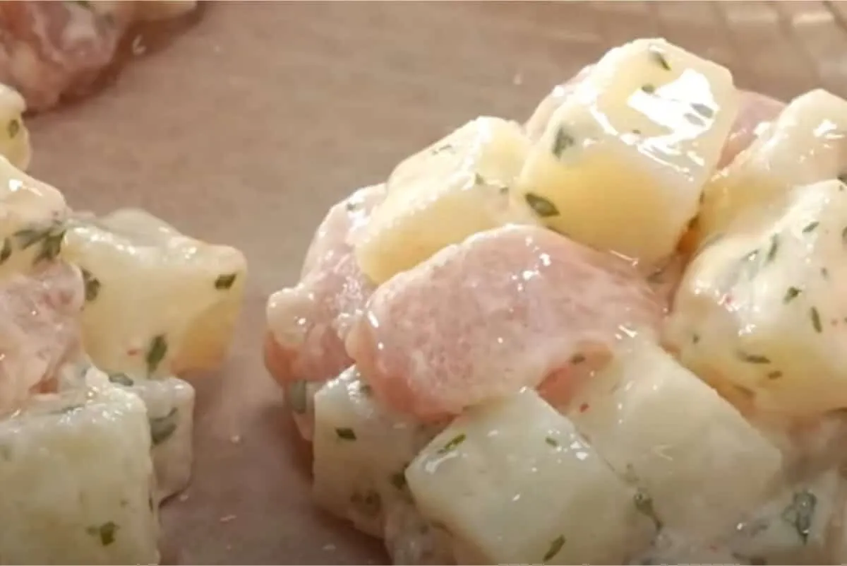 Peito de frango com batata no forno: receita simples, comple