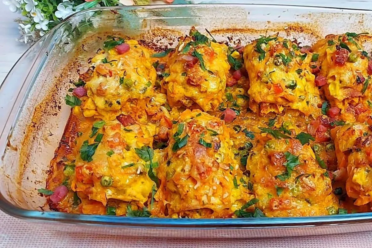 Peito de frango recheado no forno que fica delicioso para se