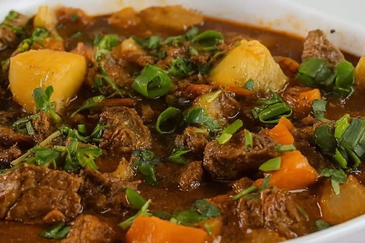 Picadinho de carne fácil e suculento para saborear em famíli
