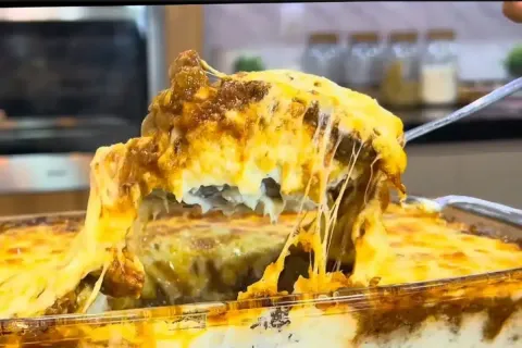 Picadinho de carne super macio e com molho bem encorpado, pa