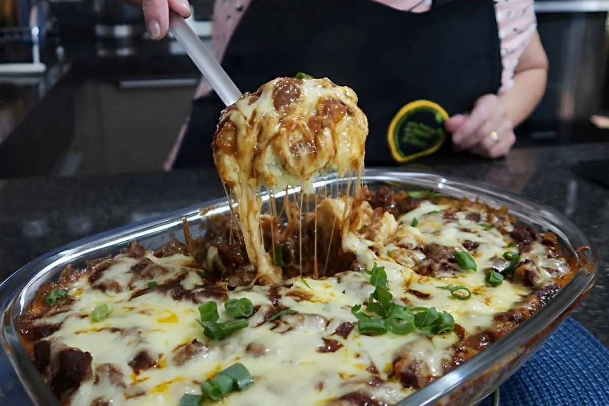 Picadinho de forno com purê de batatas uma receita deliciosa