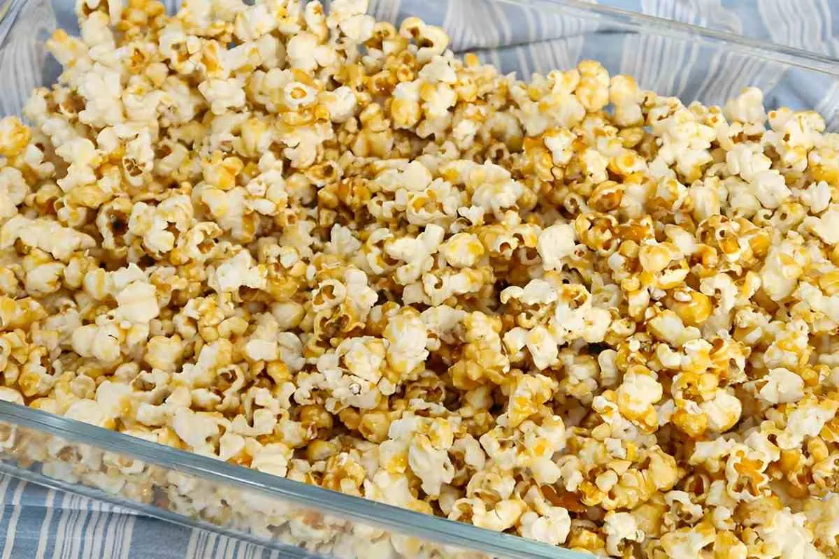 Pipoca doce fácil e deliciosa sem precisar de pipoqueira