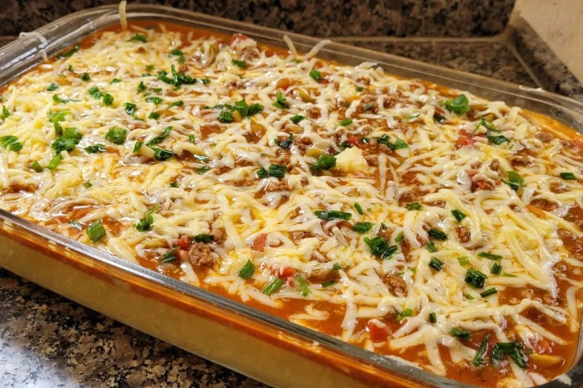 Polenta com carne moída suculenta e com bastante molho para