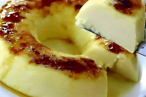 Pudim brûlée uma sobremesa de chef de cozinha para você faze