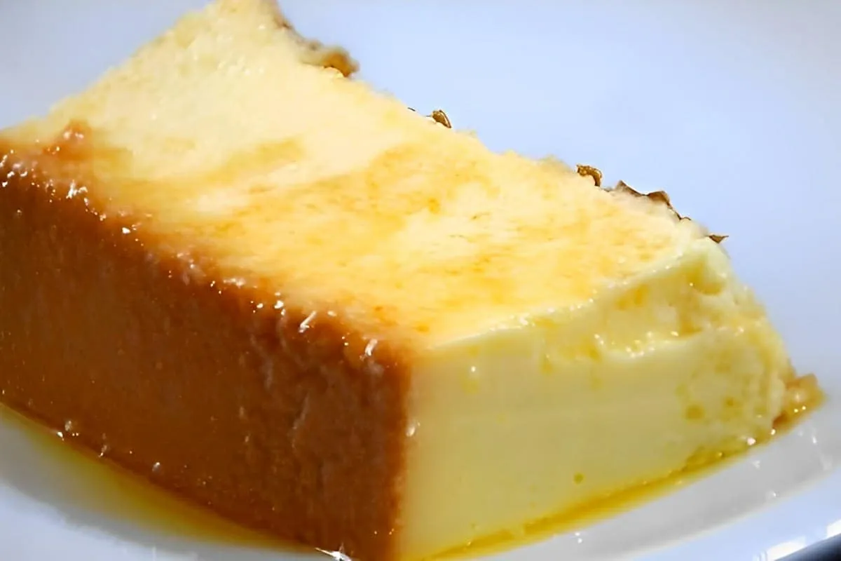 Pudim de abacaxi com a fruta muito leve e delicioso para a s
