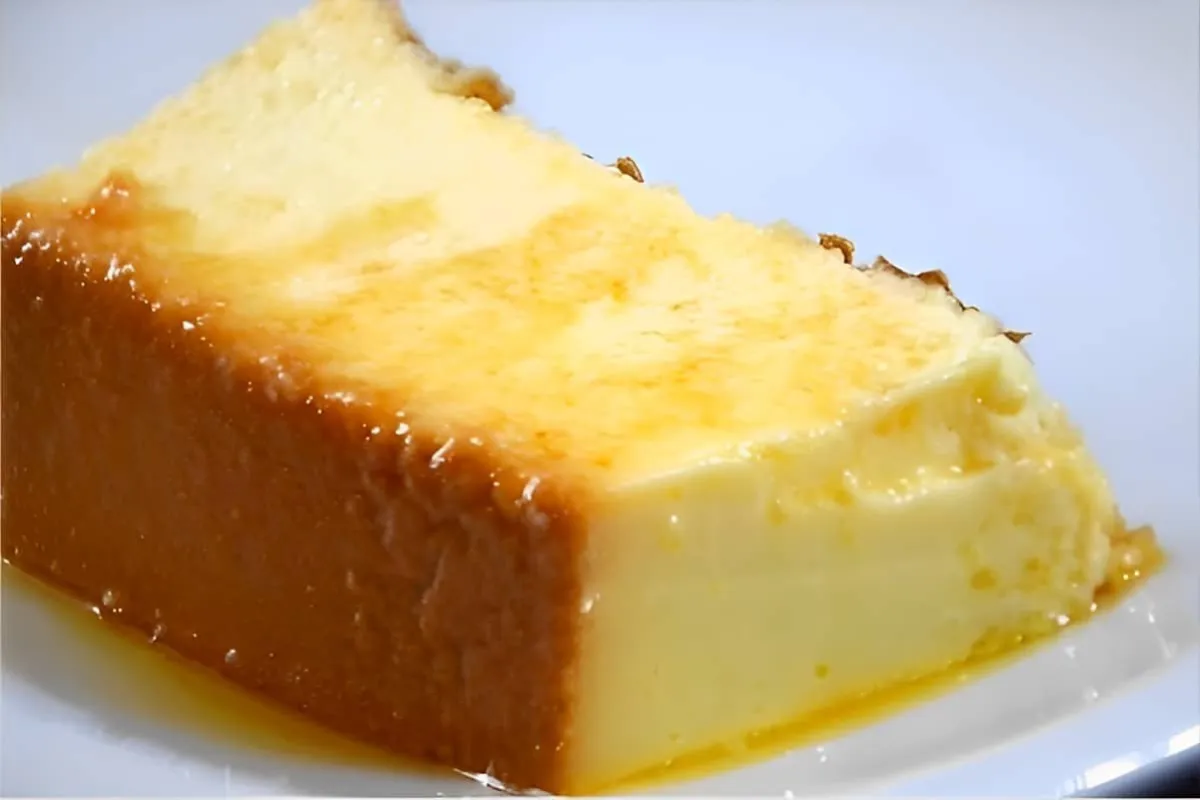 Pudim de abacaxi com calda uma sobremesa deliciosa que toda