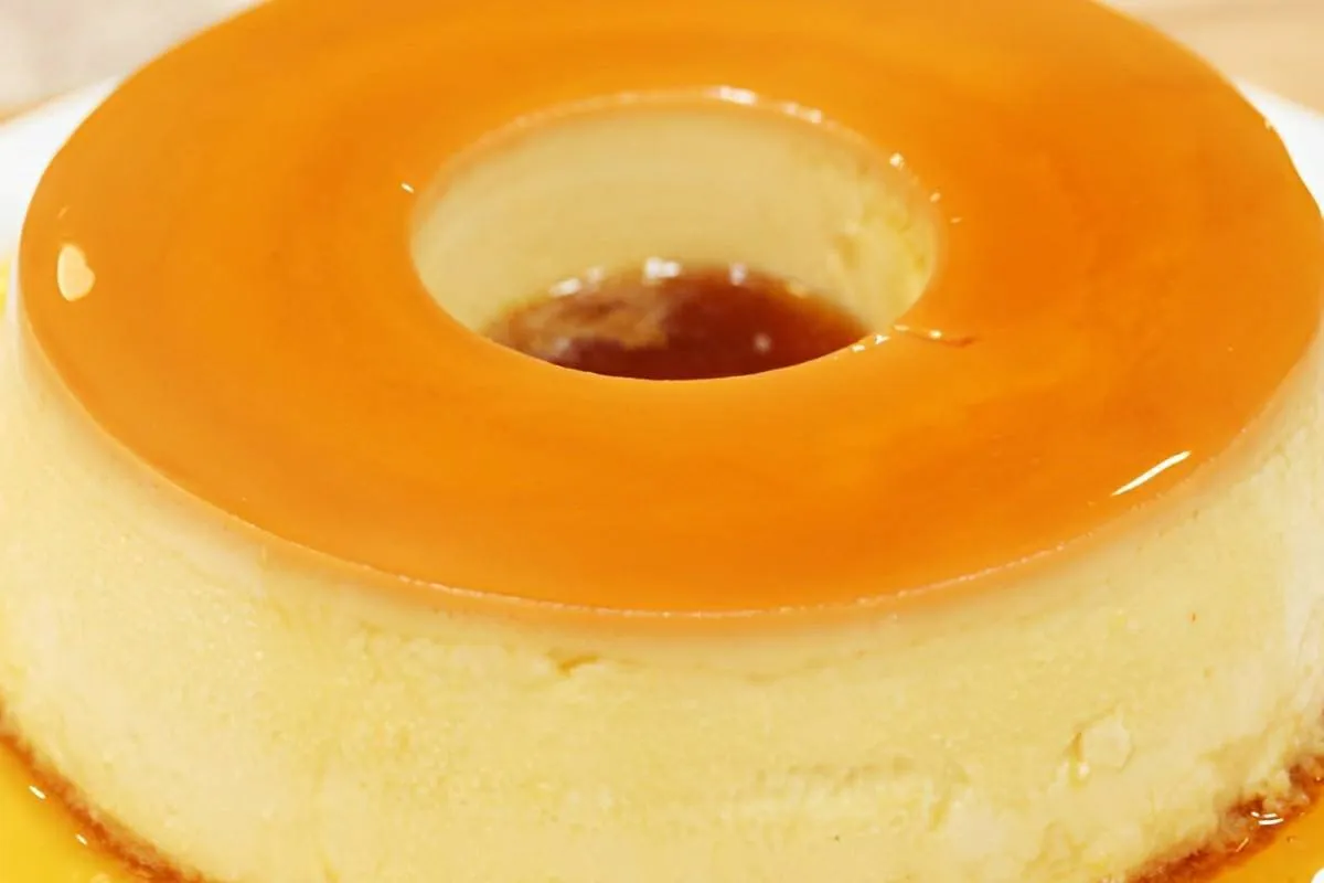 Pudim de creme de leite uma sobremesa que derrete na boca e