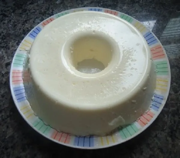 Pudim de Geladeira com Maria Mole