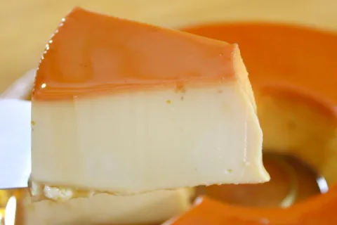 Pudim de leite condensado a sobremesa que é sucesso em qualq