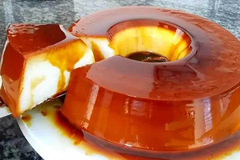 Pudim de leite condensado com creme de leite fácil de fazer 