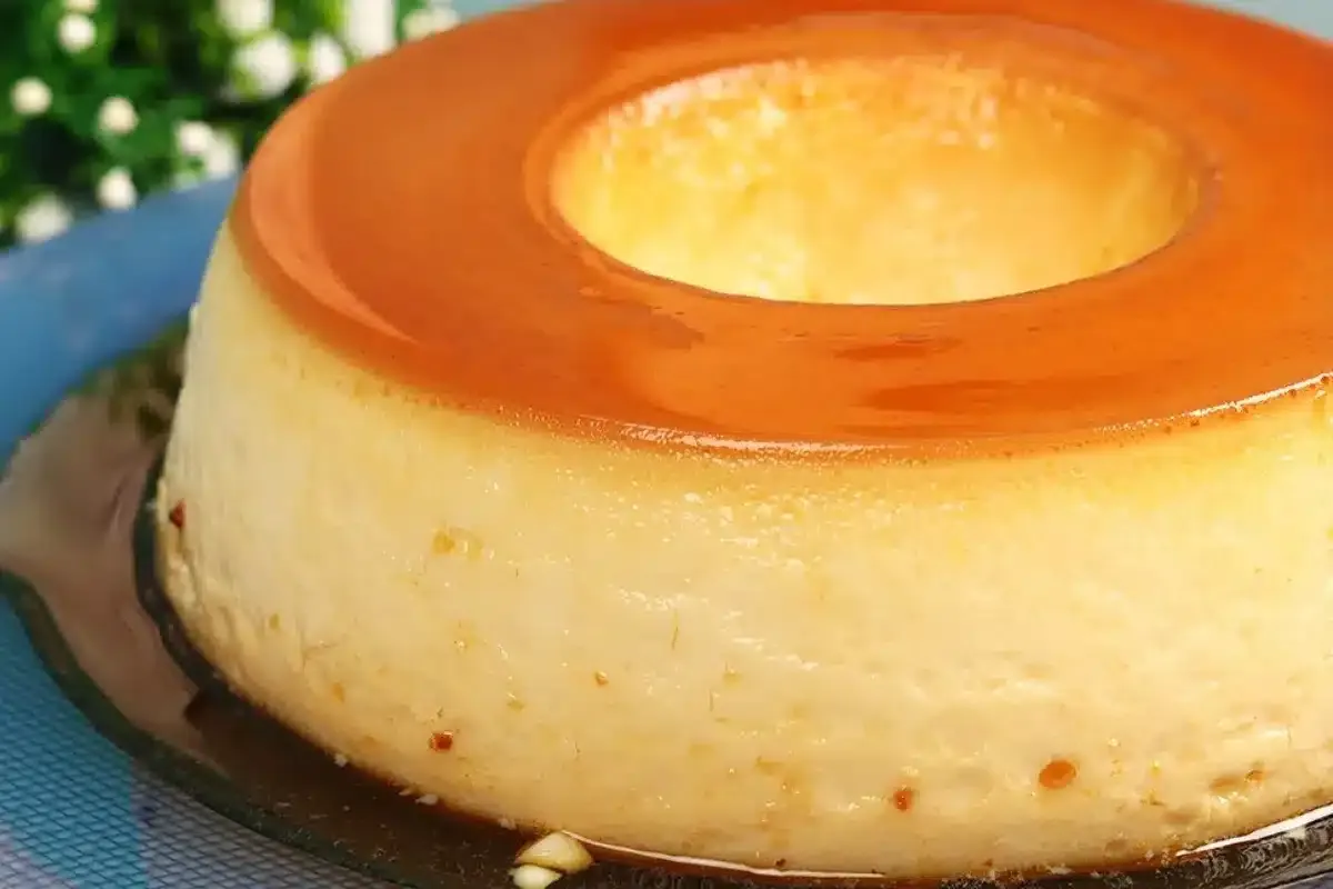 Pudim de leite condensado tradicional super cremoso e liso,