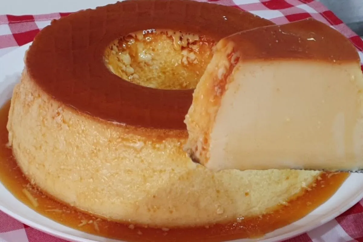 Pudim de leite condensado, um clássico que rende muito, fica