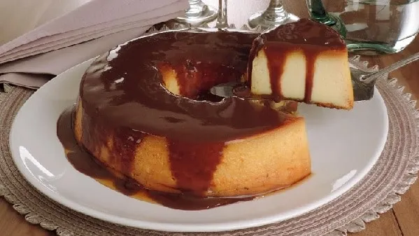 Pudim de Leite Ninho com Calda de Chocolate