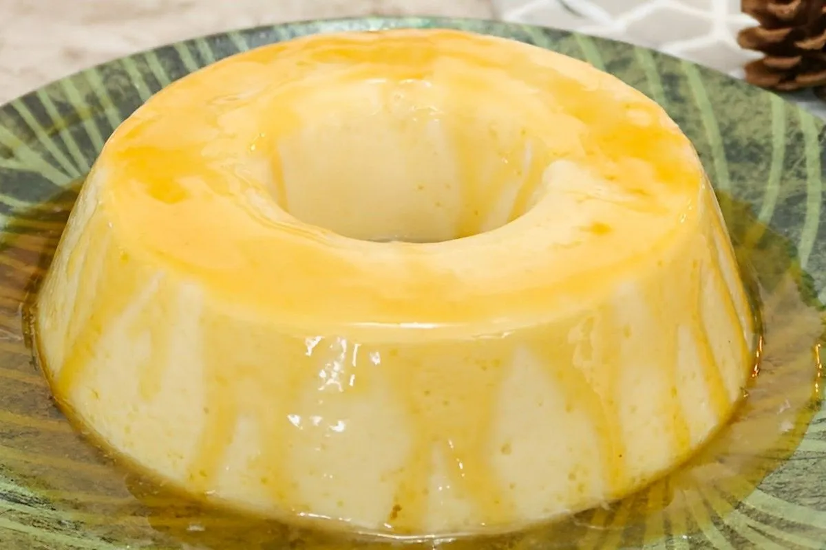 Pudim de limão refrescante para a sobremesa do feriado prolo